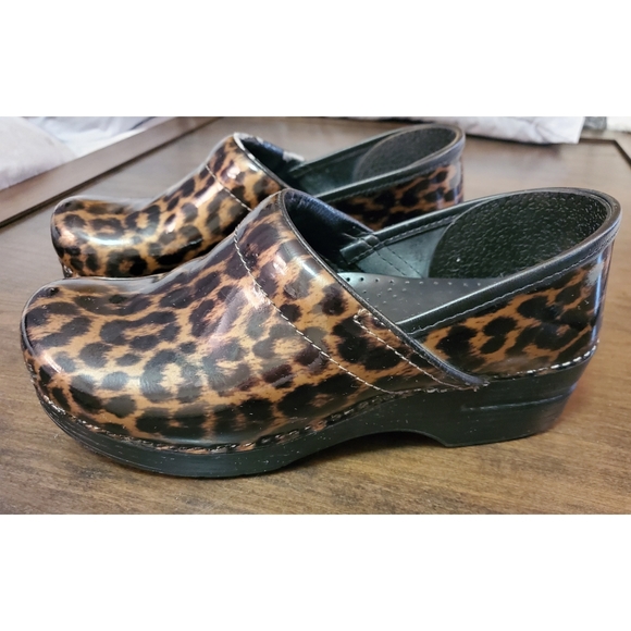 cheetah print clogs